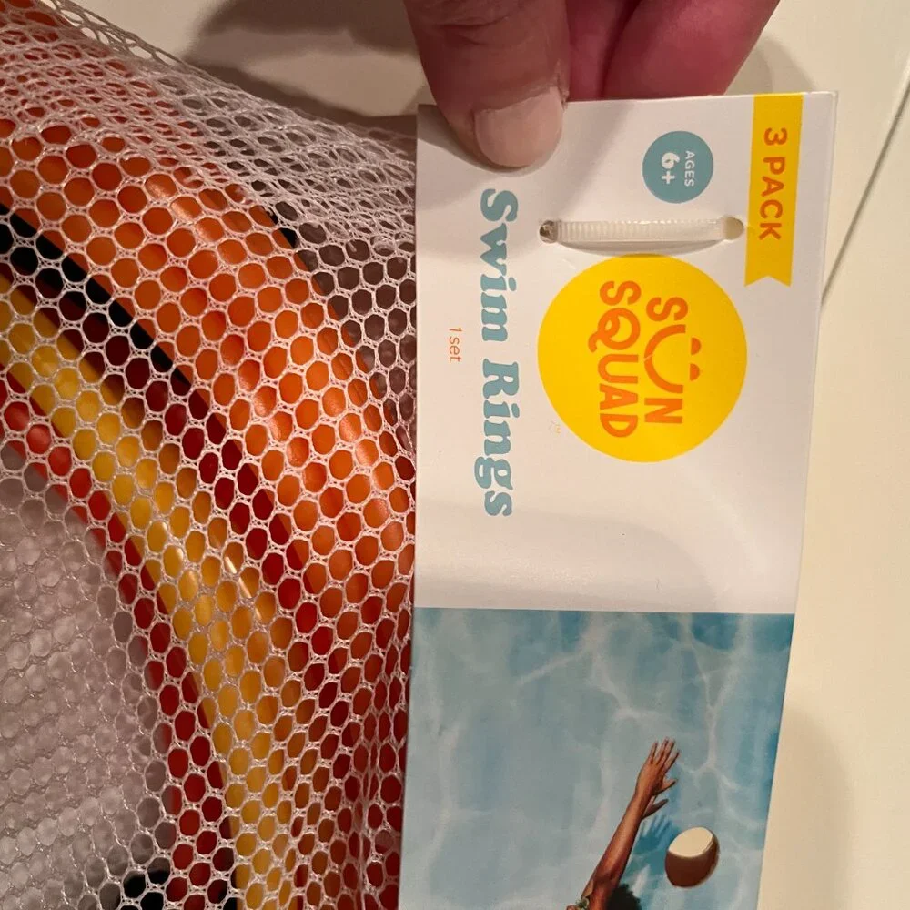 Swing Rings- Swim Through Them!  (2 Packs / 3 Rings Per Pack)  (new)‎ (kids)